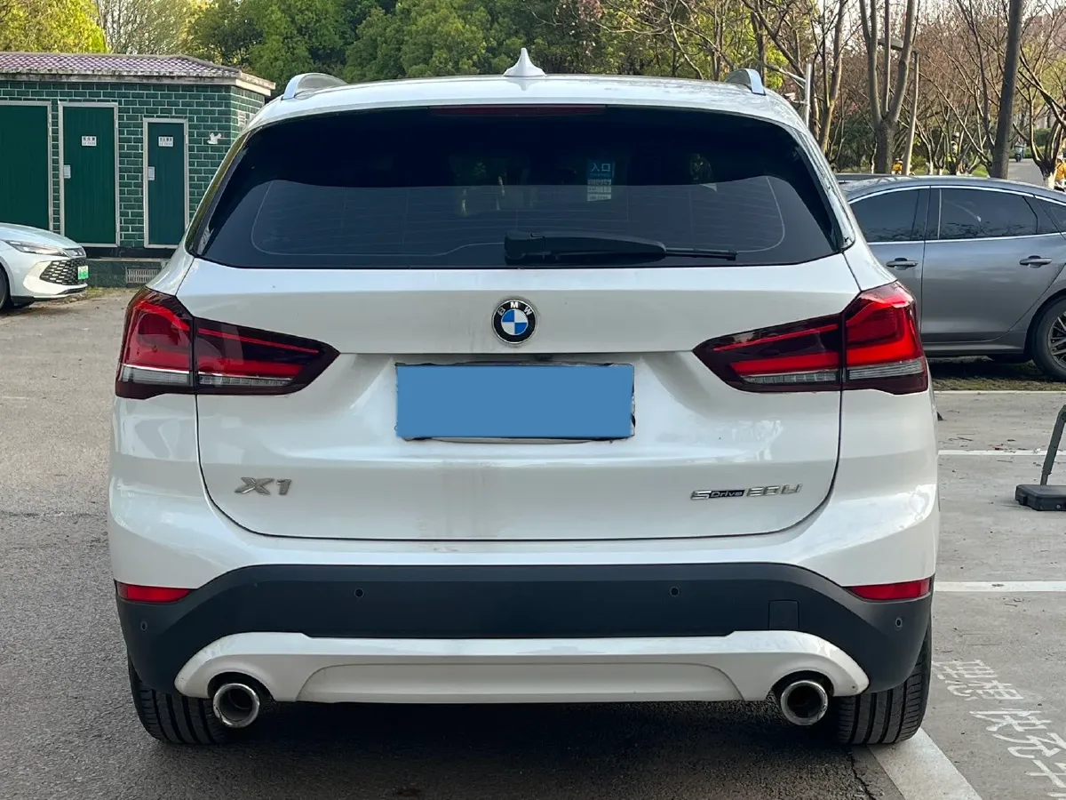 2021 BMW X1 1.5T 140HP L3 7DCT,autocango,china used car exporter,china ev exporter,chinese used car exporter,chinese used ev exporter