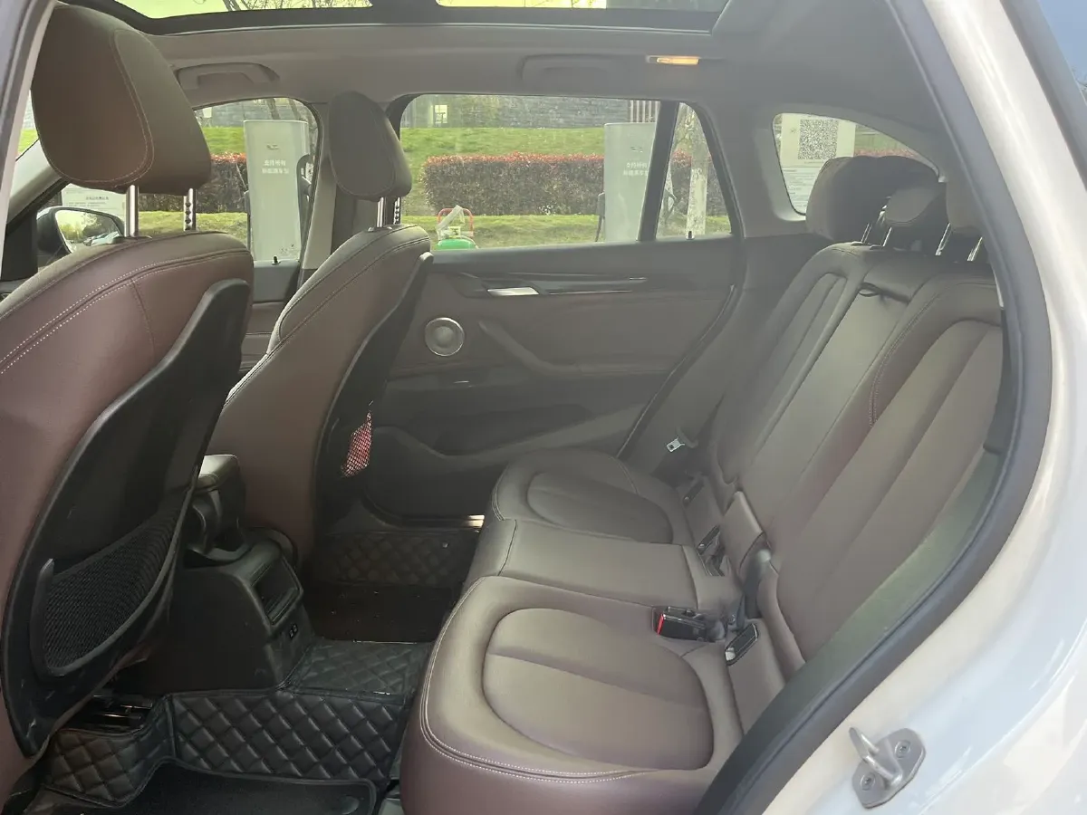 2021 BMW X1 1.5T 140HP L3 7DCT,autocango,china used car exporter,china ev exporter,chinese used car exporter,chinese used ev exporter