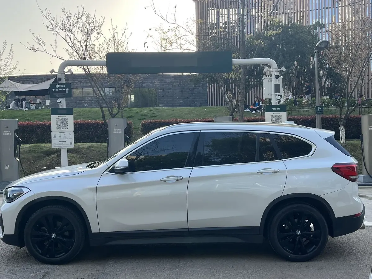 2021 BMW X1 1.5T 140HP L3 7DCT,autocango,china used car exporter,china ev exporter,chinese used car exporter,chinese used ev exporter