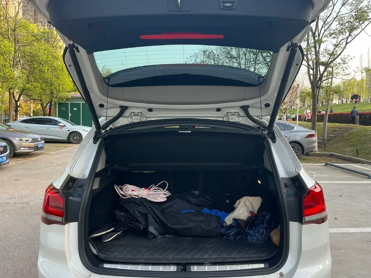 2021 BMW X1 1.5T 140HP L3 7DCT,autocango,china used car exporter,china ev exporter,chinese used car exporter,chinese used ev exporter