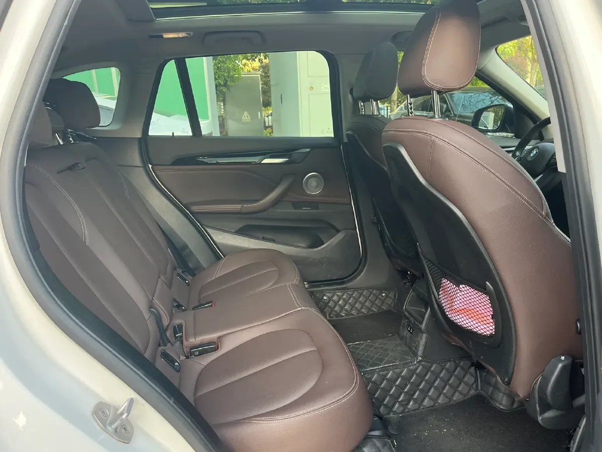 2021 BMW X1 1.5T 140HP L3 7DCT,autocango,china used car exporter,china ev exporter,chinese used car exporter,chinese used ev exporter