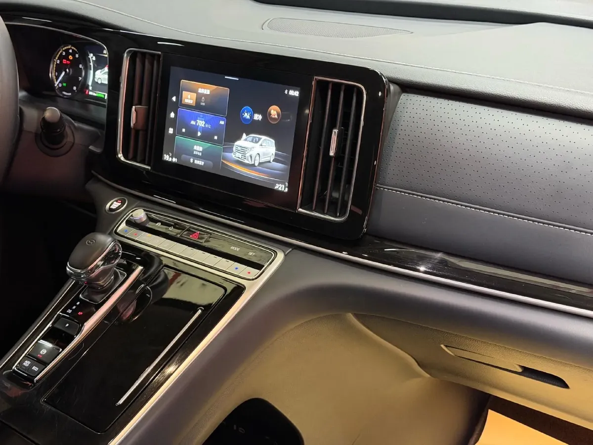 2023 GAC Trumpchi M8 2.0T 252HP L4 8AT,autocango,china used car exporter,china ev exporter,chinese used car exporter,chinese used ev exporter