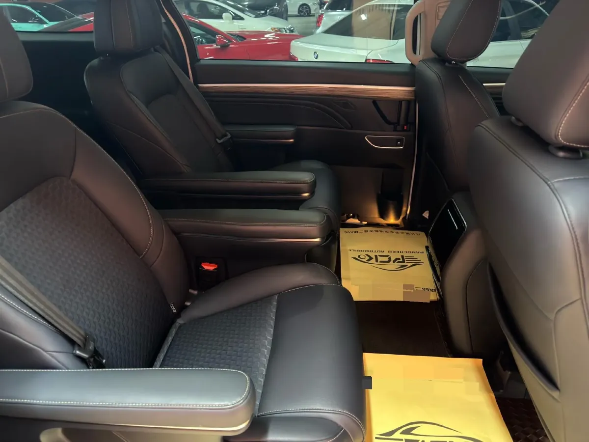 2023 GAC Trumpchi M8 2.0T 252HP L4 8AT,autocango,china used car exporter,china ev exporter,chinese used car exporter,chinese used ev exporter