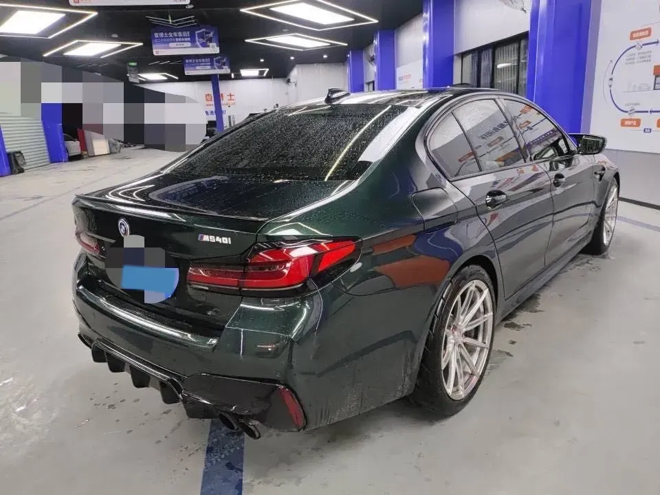 2022 BMW 5 Series 3.0T 340HP L6 8AT,autocango,china used car exporter,china ev exporter,chinese used car exporter,chinese used ev exporter