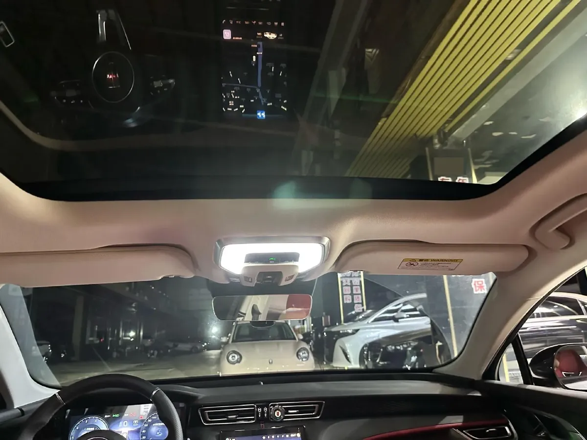 2024 HongQi H6 2.0T 224HP L4 8AT,autocango,china used car exporter,china ev exporter,chinese used car exporter,chinese used ev exporter