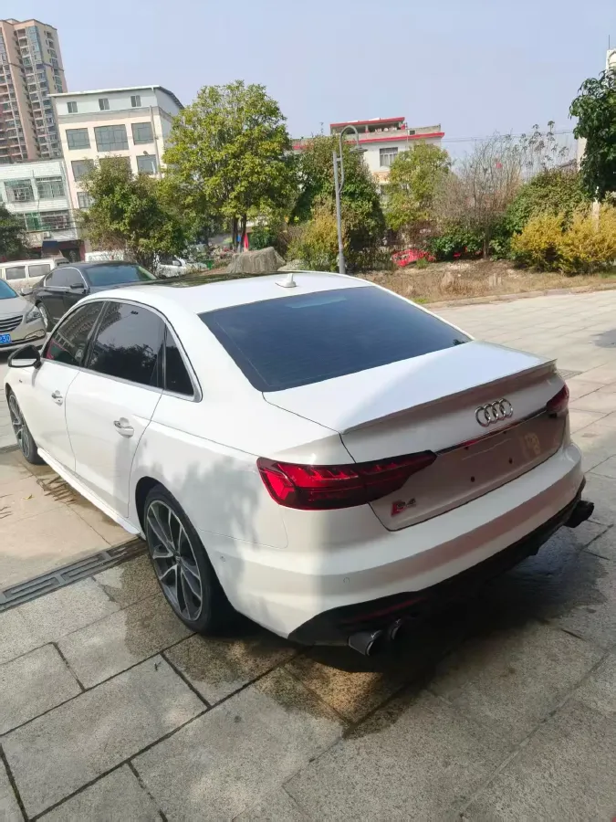 2020 Audi A4L 2.0T 252HP L4 7DCT,autocango,china used car exporter,china ev exporter,chinese used car exporter,chinese used ev exporter