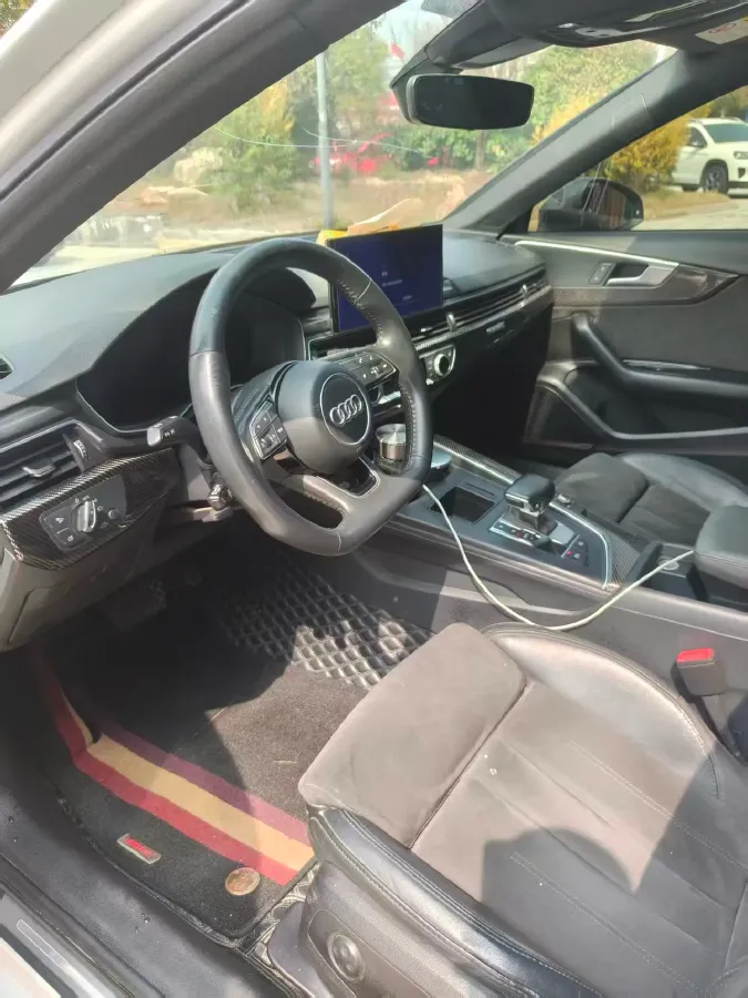 2020 Audi A4L 2.0T 252HP L4 7DCT,autocango,china used car exporter,china ev exporter,chinese used car exporter,chinese used ev exporter