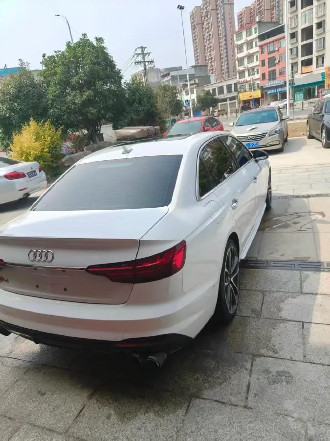 2020 Audi A4L 2.0T 252HP L4 7DCT,autocango,china used car exporter,china ev exporter,chinese used car exporter,chinese used ev exporter