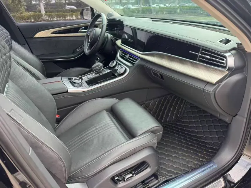 2022 HongQi H9 2.0T 252HP L4 7DCT,autocango,china used car exporter,china ev exporter,chinese used car exporter,chinese used ev exporter