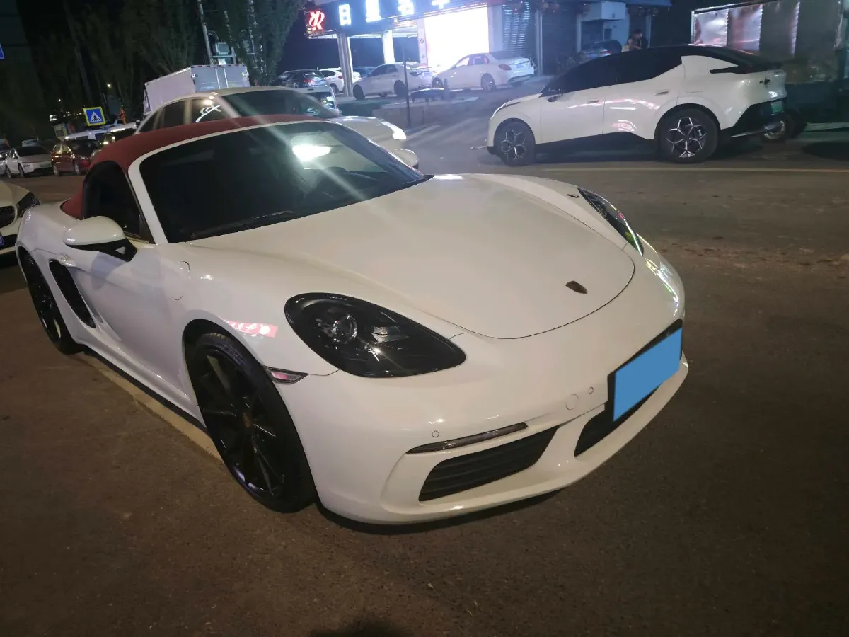 2022 Porsche 718 2.0T 250HP H4 7DCT,autocango,china used car exporter,china ev exporter,chinese used car exporter,chinese used ev exporter