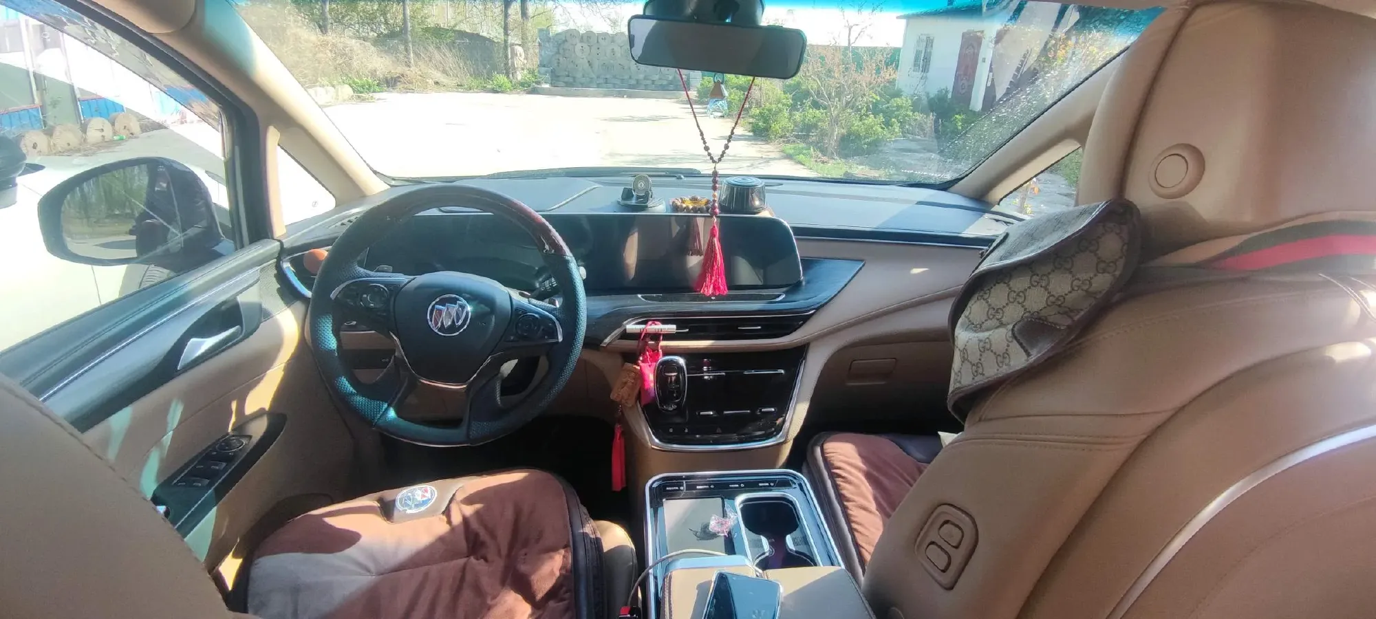 2021 Buick GL8 2.0T 237HP L4 9AT,autocango,china used car exporter,china ev exporter,chinese used car exporter,chinese used ev exporter