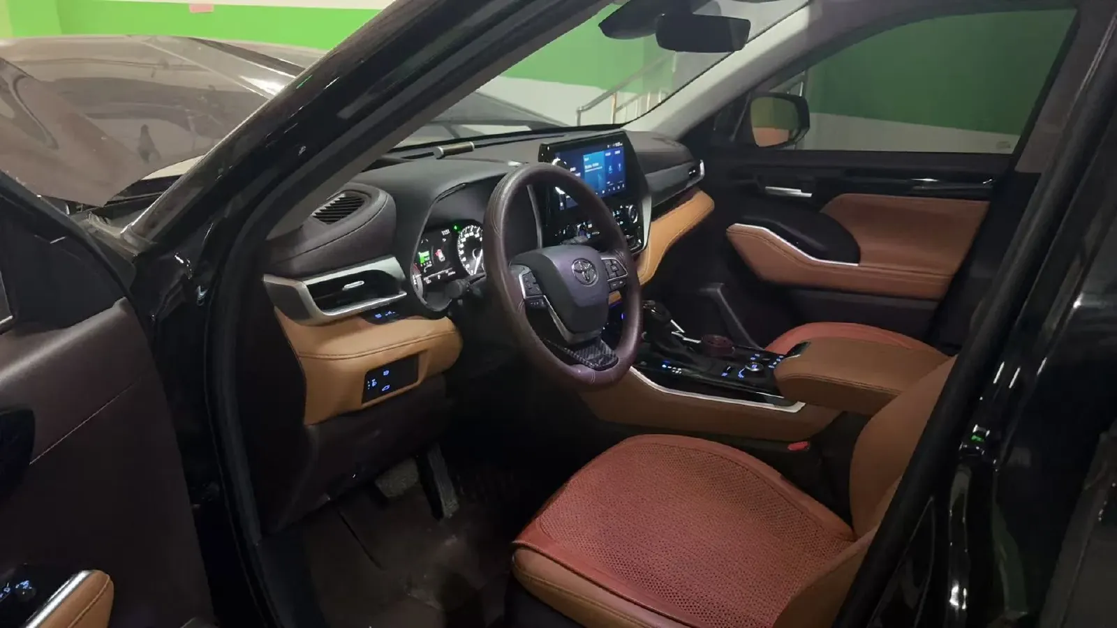 2022 Toyota Highlander 2.0T 248HP L4 8AT,autocango,china used car exporter,china ev exporter,chinese used car exporter,chinese used ev exporter