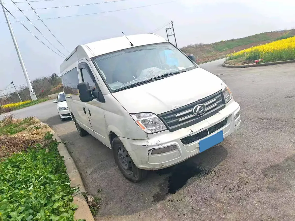 2019 MAXUS XinTu V80 2.0T 139HP L4 6MT,autocango,china used car exporter,china ev exporter,chinese used car exporter,chinese used ev exporter