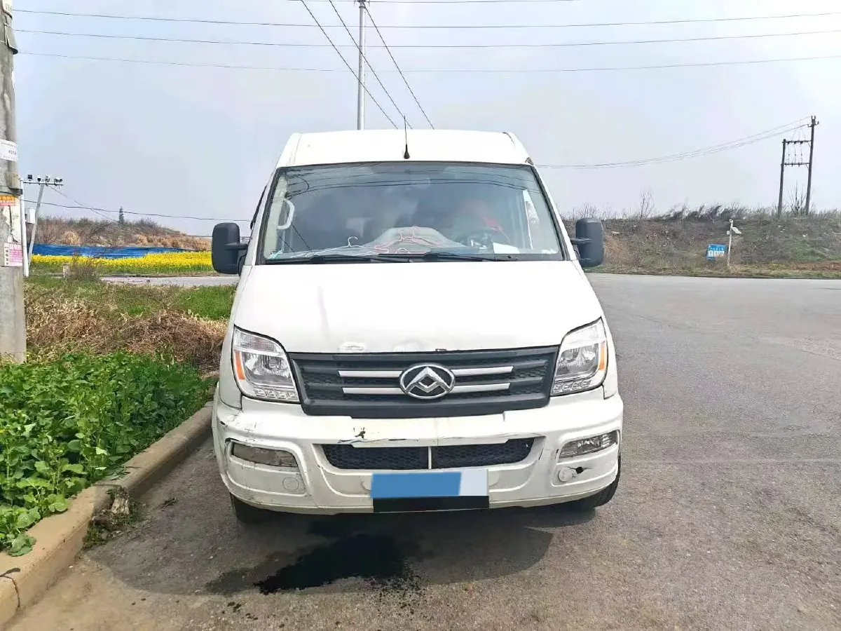 2019 MAXUS XinTu V80 2.0T 139HP L4 6MT,autocango,china used car exporter,china ev exporter,chinese used car exporter,chinese used ev exporter