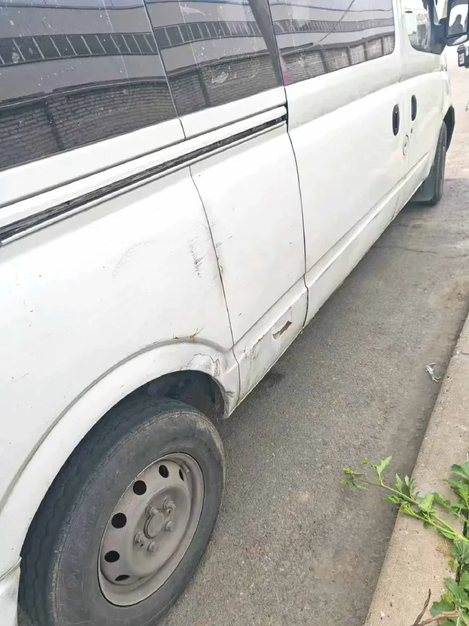 2019 MAXUS XinTu V80 2.0T 139HP L4 6MT,autocango,china used car exporter,china ev exporter,chinese used car exporter,chinese used ev exporter