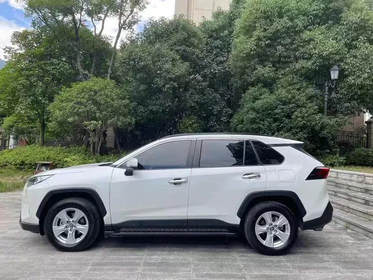 2021 Toyota RAV4 2.0L 171HP L4 CVT,autocango,china used car exporter,china ev exporter,chinese used car exporter,chinese used ev exporter