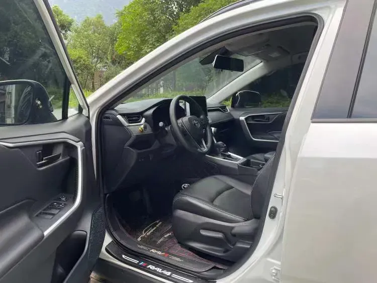 2021 Toyota RAV4 2.0L 171HP L4 CVT,autocango,china used car exporter,china ev exporter,chinese used car exporter,chinese used ev exporter