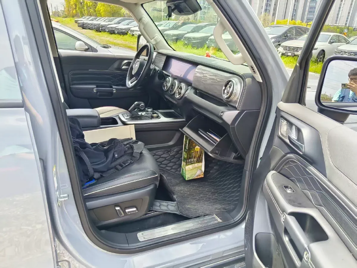 2023 Tank 300 2.0T 227HP L4 8AT,autocango,china used car exporter,china ev exporter,chinese used car exporter,chinese used ev exporter