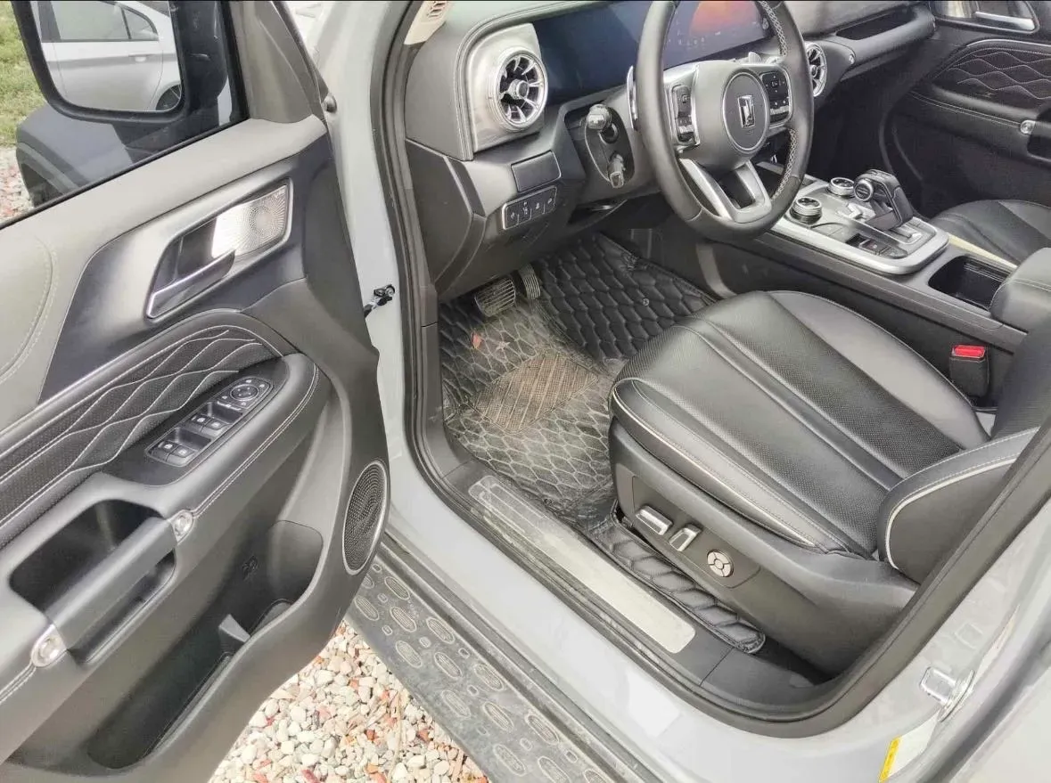 2023 Tank 300 2.0T 227HP L4 8AT,autocango,china used car exporter,china ev exporter,chinese used car exporter,chinese used ev exporter