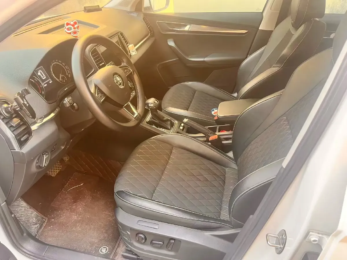 2020 Skoda Karoq 1.4T 150HP L4 7DCT,autocango,china used car exporter,china ev exporter,chinese used car exporter,chinese used ev exporter