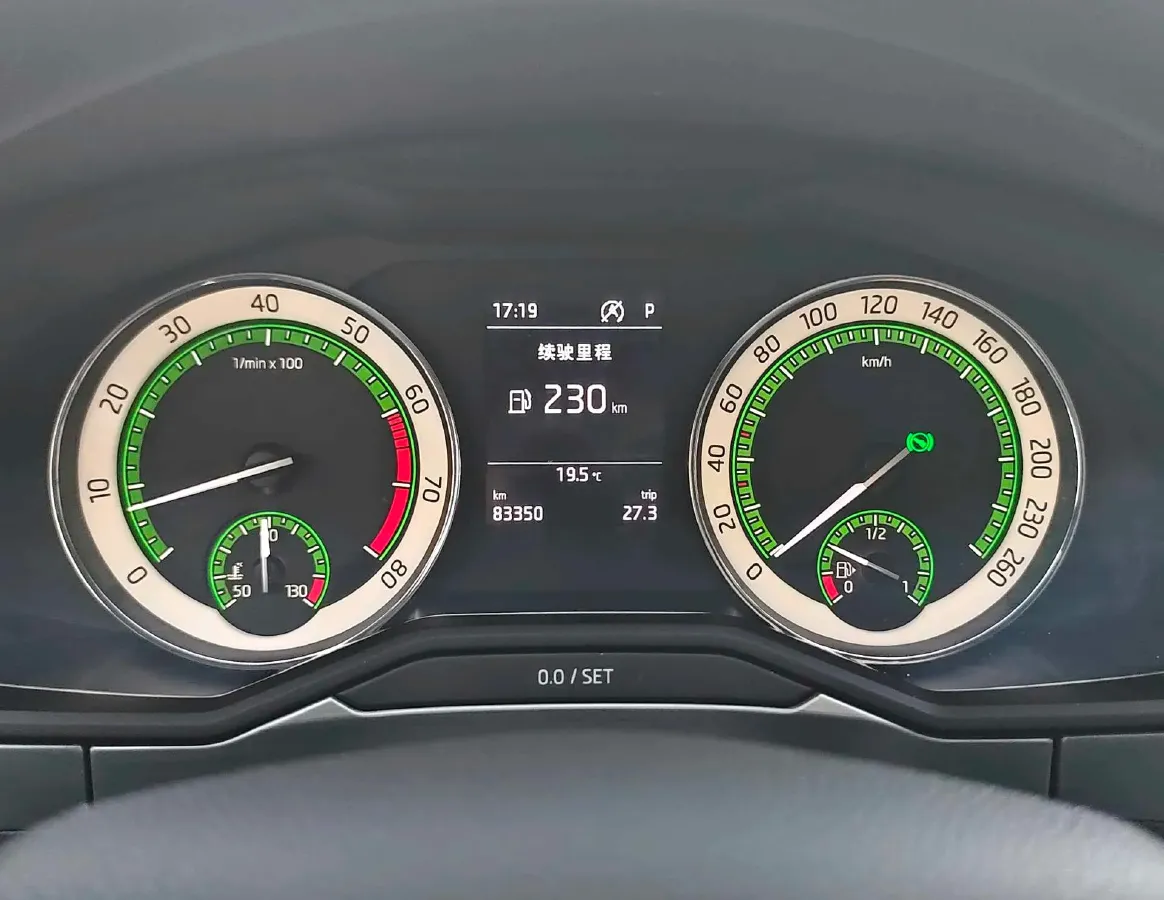 2018 Skoda Superb 1.8T 180HP L4 7DCT,autocango,china used car exporter,china ev exporter,chinese used car exporter,chinese used ev exporter