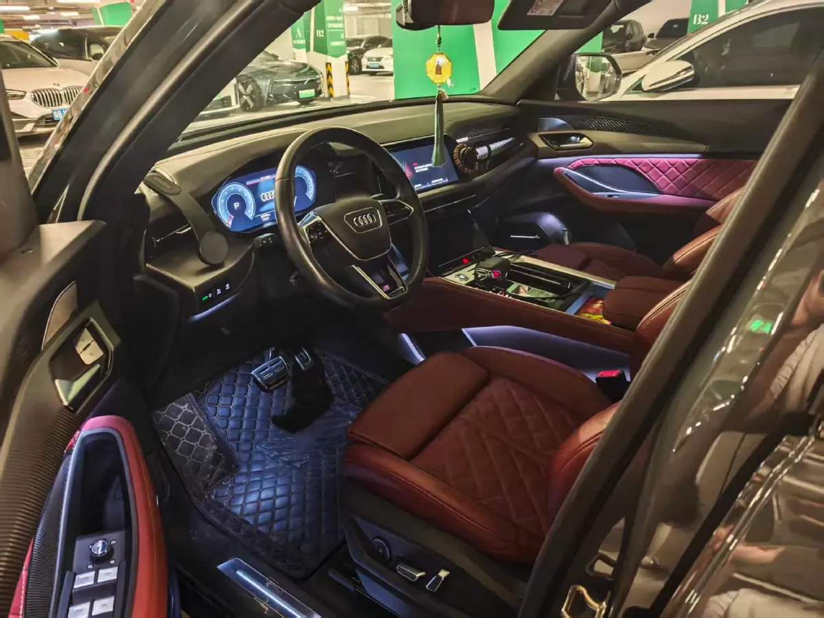 2024 Audi Q6 2.0T 265HP L4 7DCT,autocango,china used car exporter,china ev exporter,chinese used car exporter,chinese used ev exporter