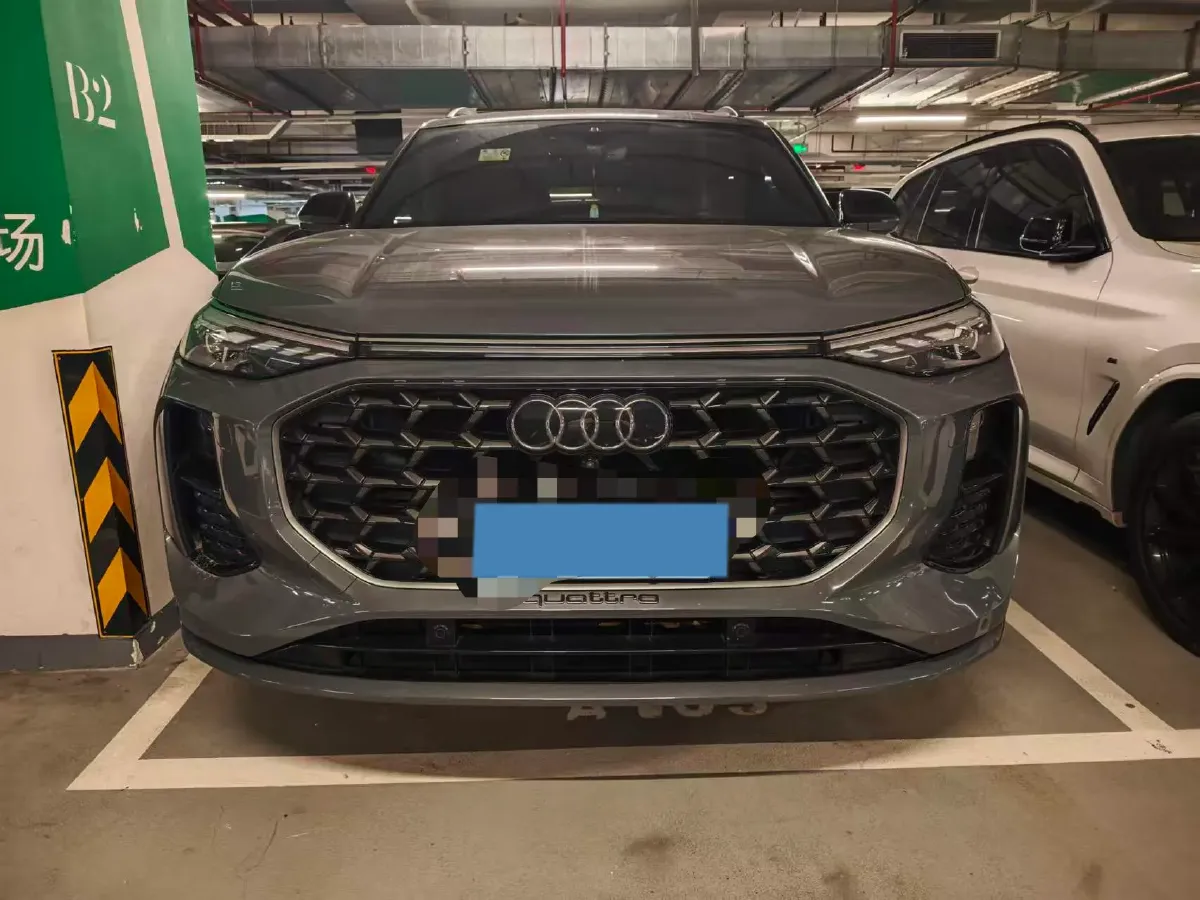 2024 Audi Q6 2.0T 265HP L4 7DCT,autocango,china used car exporter,china ev exporter,chinese used car exporter,chinese used ev exporter