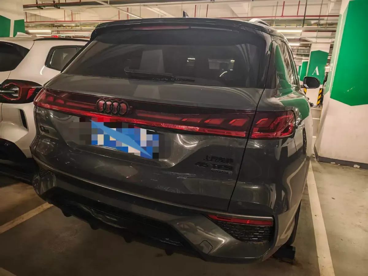 2024 Audi Q6 2.0T 265HP L4 7DCT,autocango,china used car exporter,china ev exporter,chinese used car exporter,chinese used ev exporter