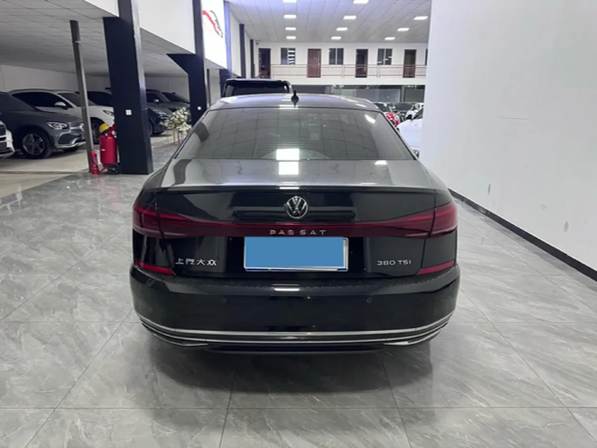 2024 Volkswagen Passat 2.0T 220HP L4 7DCT,autocango,china used car exporter,china ev exporter,chinese used car exporter,chinese used ev exporter