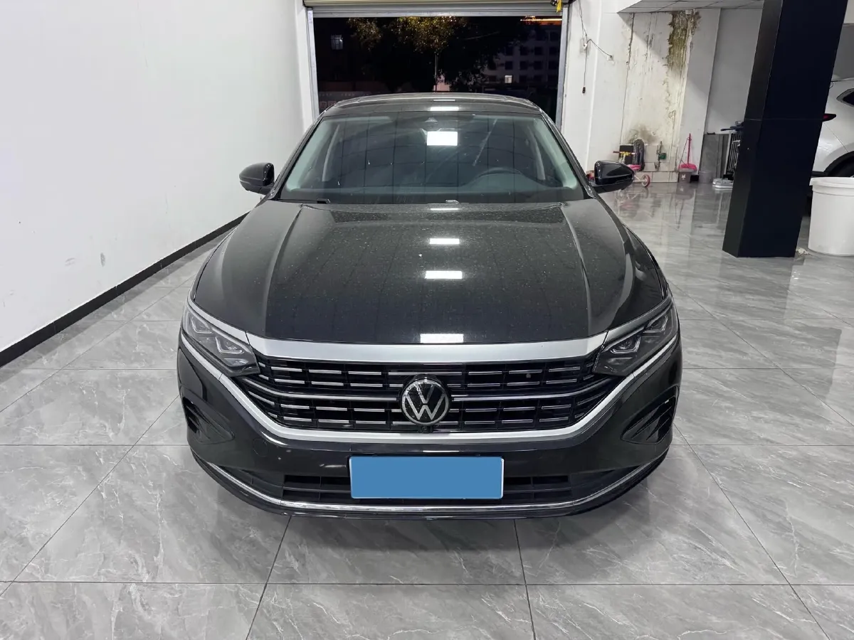 2024 Volkswagen Passat 2.0T 220HP L4 7DCT,autocango,china used car exporter,china ev exporter,chinese used car exporter,chinese used ev exporter
