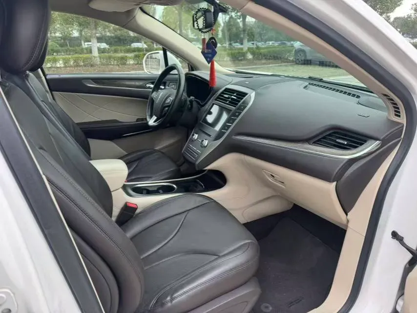 2017 Lincoln MKC 2.0T 203HP L4 6AT,autocango,china used car exporter,china ev exporter,chinese used car exporter,chinese used ev exporter