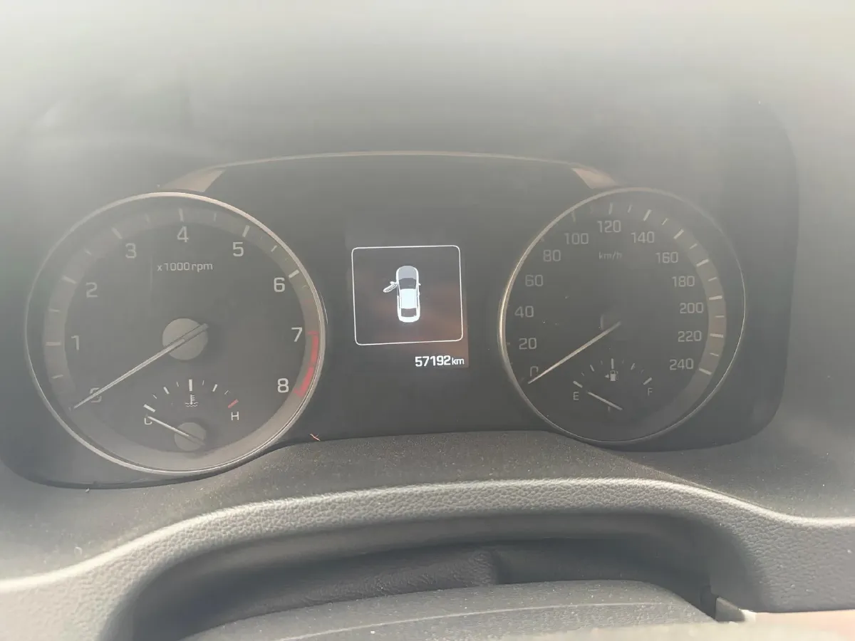 2016 Hyundai Elantra 1.6L 130HP L4 6AT,autocango,china used car exporter,china ev exporter,chinese used car exporter,chinese used ev exporter