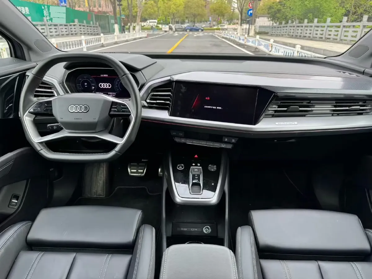 2024 Audi Q4 e-tron BEV 84.8KWH,autocango,china used car exporter,china ev exporter,chinese used car exporter,chinese used ev exporter