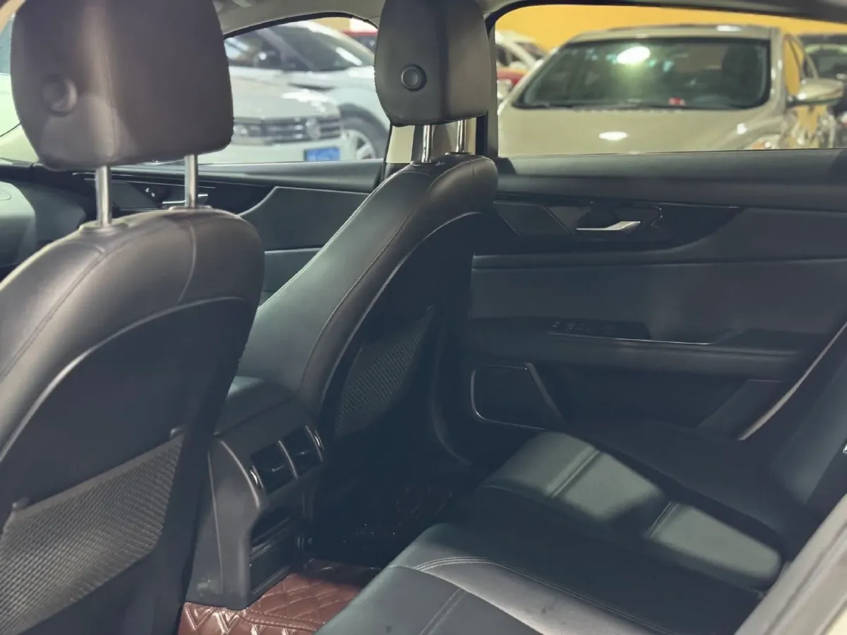 2020 Jaguar XEL 2.0T 200HP L4 8AT,autocango,china used car exporter,china ev exporter,chinese used car exporter,chinese used ev exporter