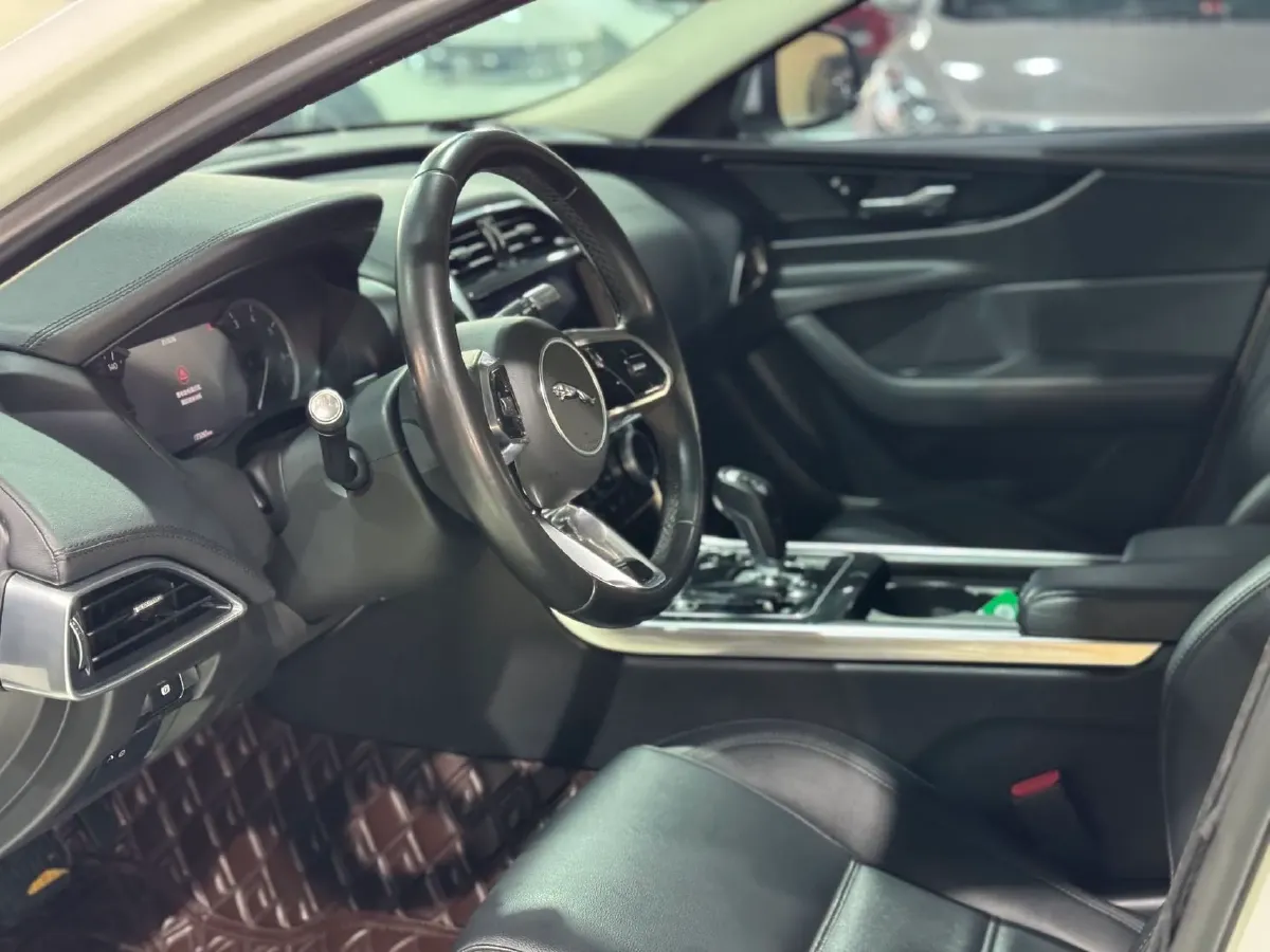 2020 Jaguar XEL 2.0T 200HP L4 8AT,autocango,china used car exporter,china ev exporter,chinese used car exporter,chinese used ev exporter