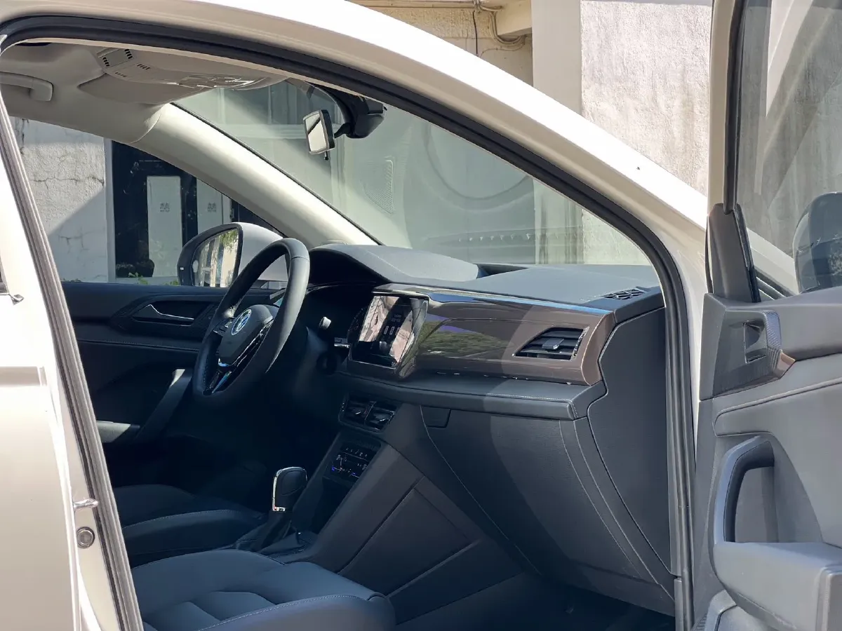 2021 Volkswagen Tharu 1.4T 150HP L4 7DCT,autocango,china used car exporter,china ev exporter,chinese used car exporter,chinese used ev exporter