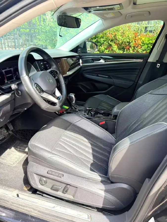 2023 Volkswagen Passat 2.0T 186HP L4 7DCT,autocango,china used car exporter,china ev exporter,chinese used car exporter,chinese used ev exporter