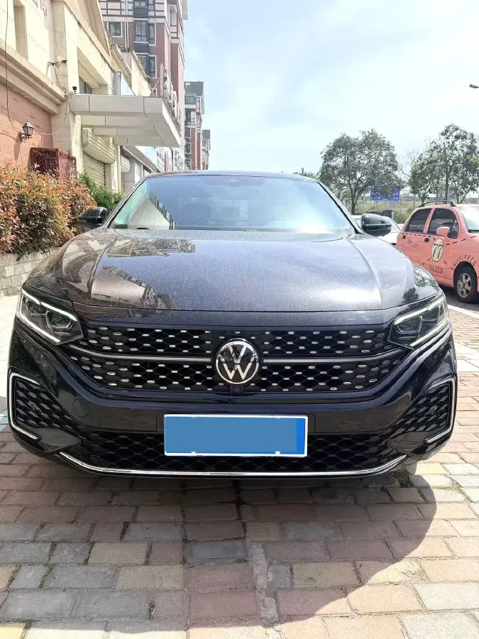 2023 Volkswagen Passat 2.0T 186HP L4 7DCT,autocango,china used car exporter,china ev exporter,chinese used car exporter,chinese used ev exporter