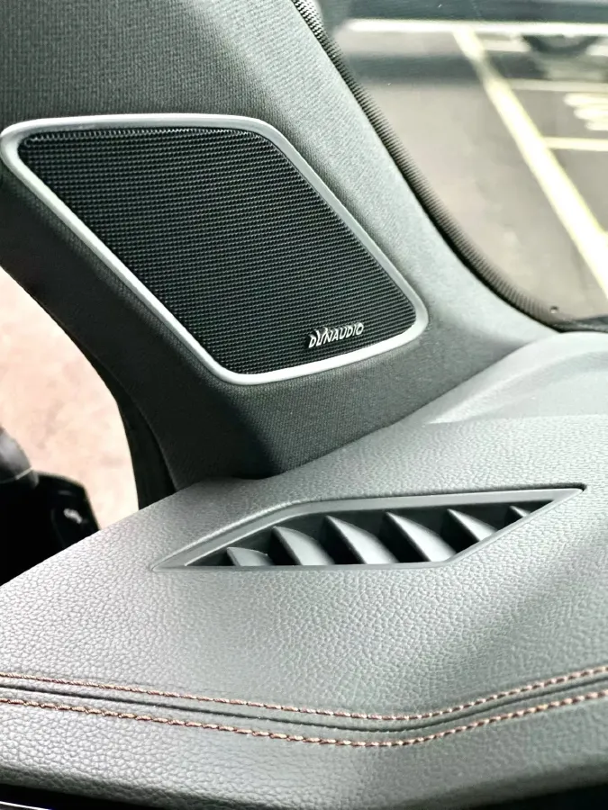 2021 Volkswagen Touareg 3.0T 340HP V6 8AT,autocango,china used car exporter,china ev exporter,chinese used car exporter,chinese used ev exporter