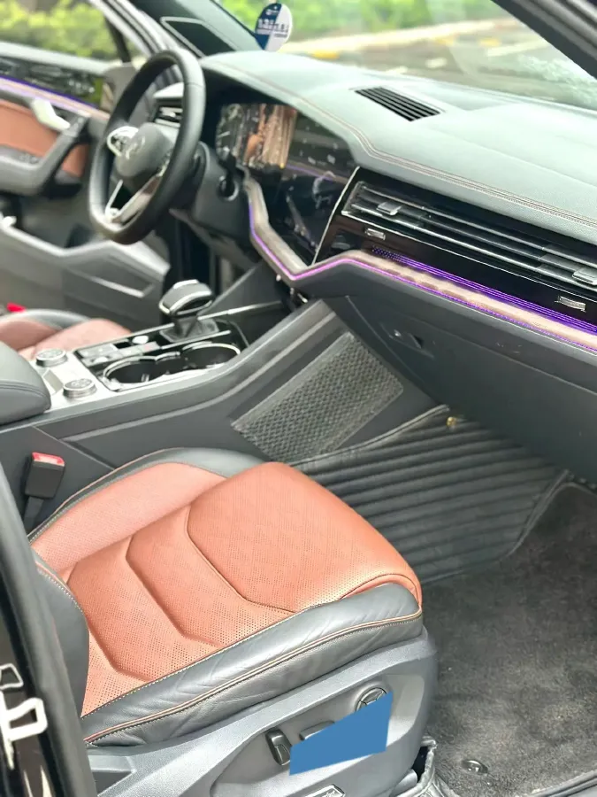 2021 Volkswagen Touareg 3.0T 340HP V6 8AT,autocango,china used car exporter,china ev exporter,chinese used car exporter,chinese used ev exporter