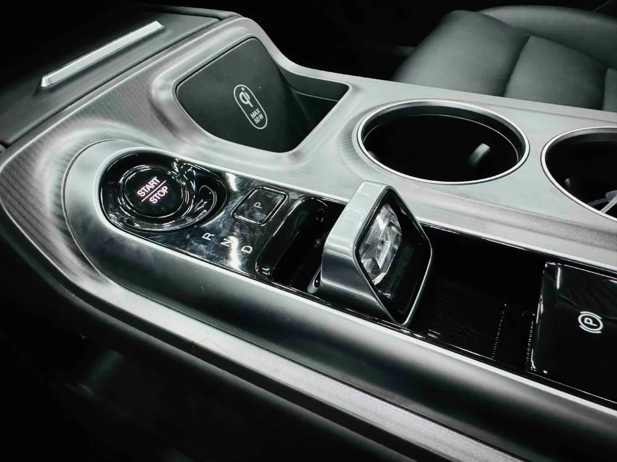 2024 GAC Trumpchi E8 2.0L 140HP L4 2DHT Hybrid,autocango,china used car exporter,china ev exporter,chinese used car exporter,chinese used ev exporter