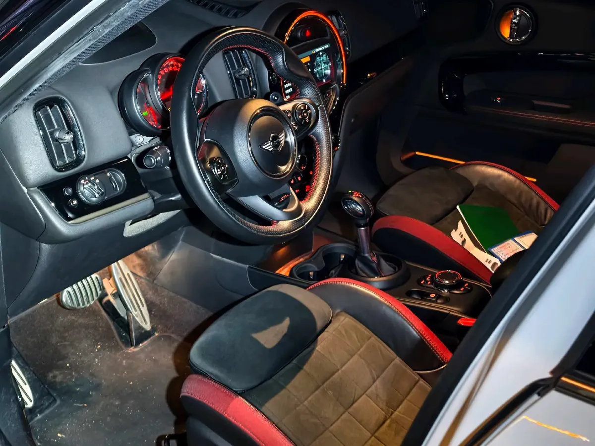 2018 MINI JCW COUNTRYMAN 2.0T 231HP L4 8AT,autocango,china used car exporter,china ev exporter,chinese used car exporter,chinese used ev exporter