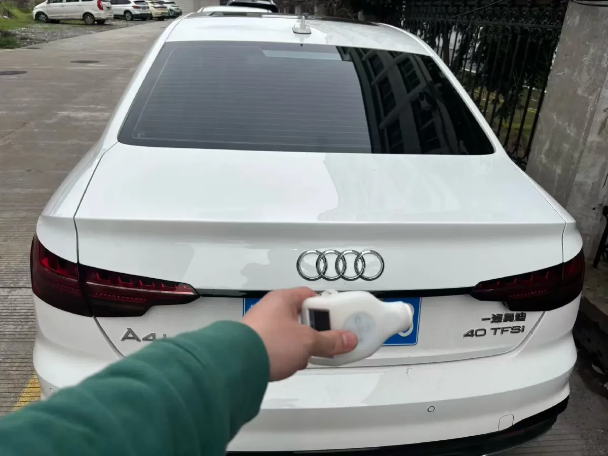 2024 Audi A4L 2.0T 190HP L4 7DCT,autocango,china used car exporter,china ev exporter,chinese used car exporter,chinese used ev exporter