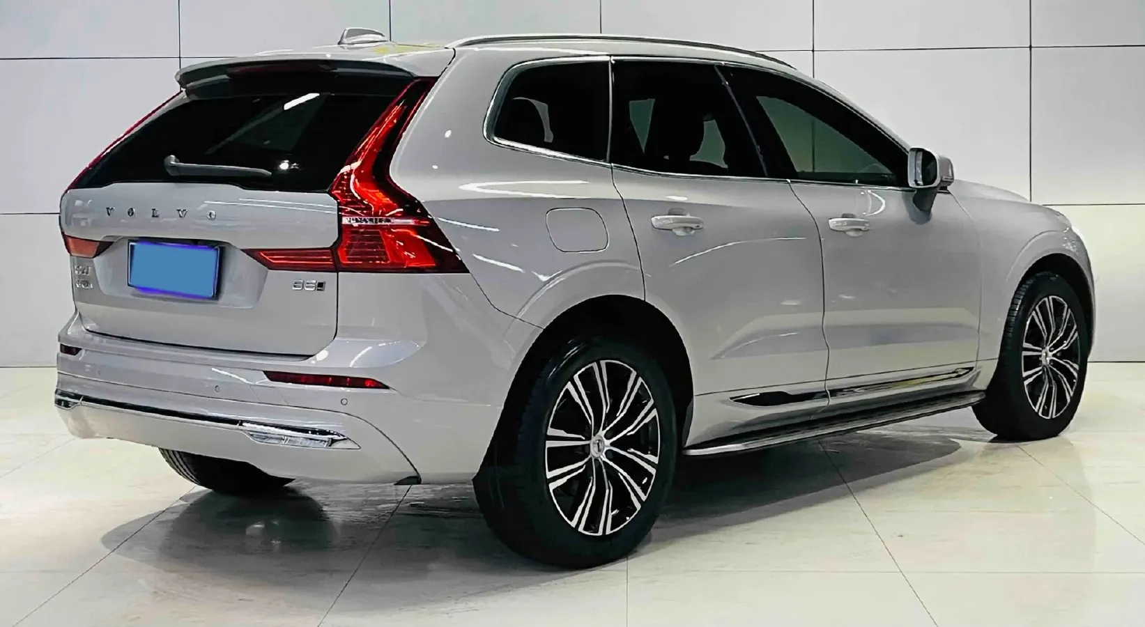 2022 Volvo XC60 2.0T 250HP L4 8AT,autocango,china used car exporter,china ev exporter,chinese used car exporter,chinese used ev exporter
