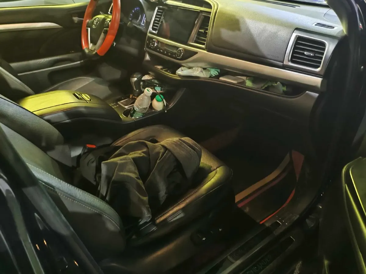 2021 Toyota Highlander 2.0T 220HP L4 6AT,autocango,china used car exporter,china ev exporter,chinese used car exporter,chinese used ev exporter