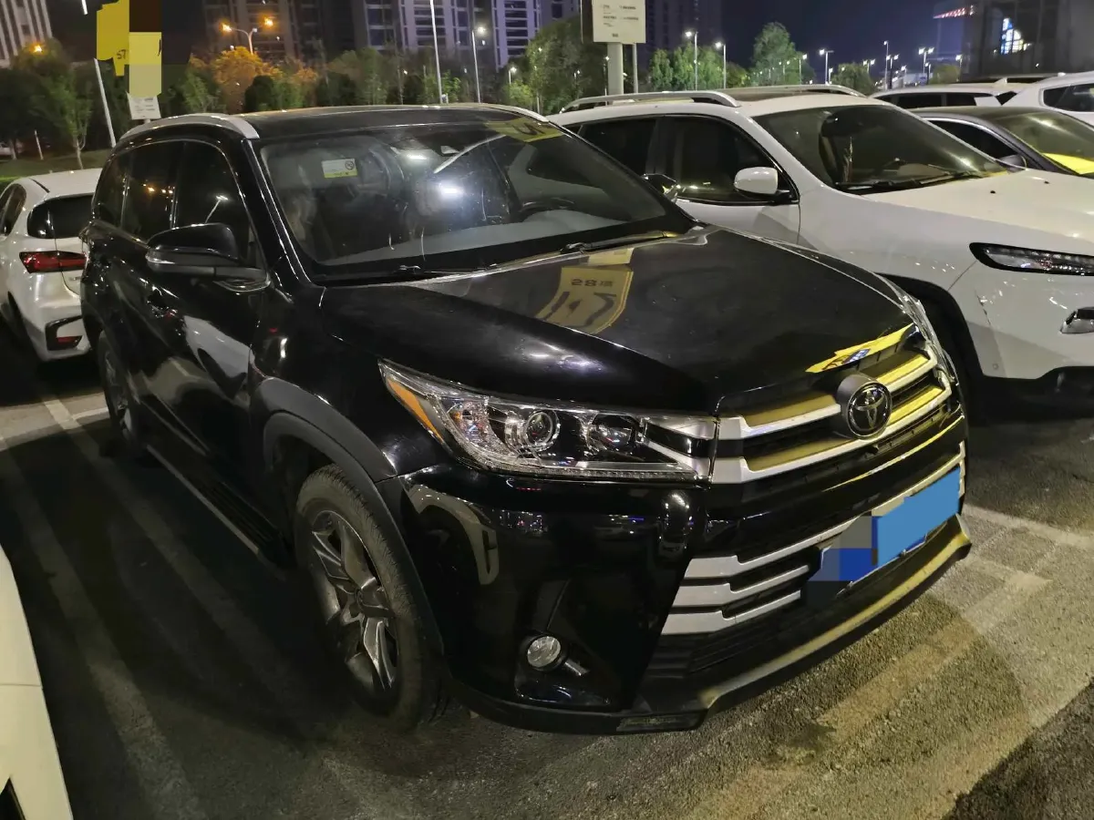 2021 Toyota Highlander 2.0T 220HP L4 6AT,autocango,china used car exporter,china ev exporter,chinese used car exporter,chinese used ev exporter