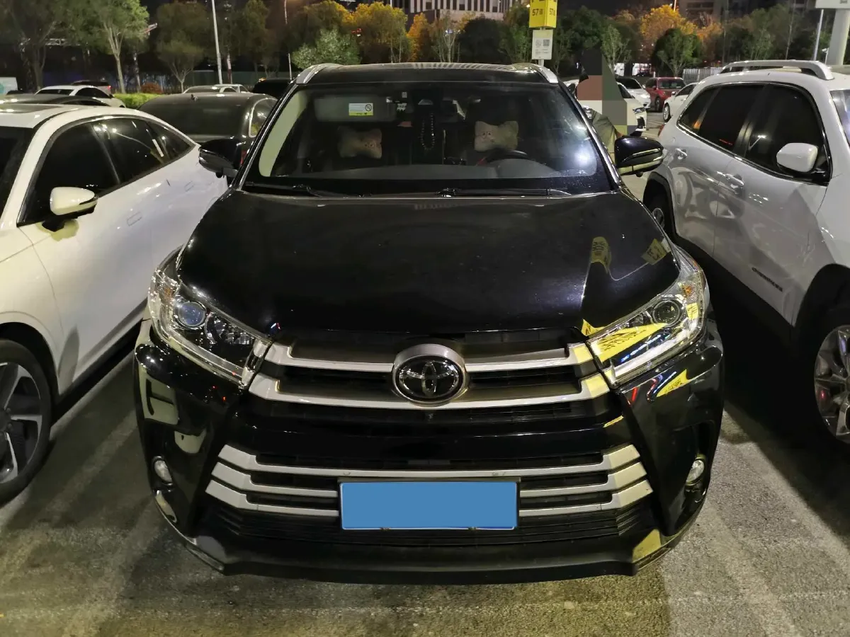 2021 Toyota Highlander 2.0T 220HP L4 6AT,autocango,china used car exporter,china ev exporter,chinese used car exporter,chinese used ev exporter