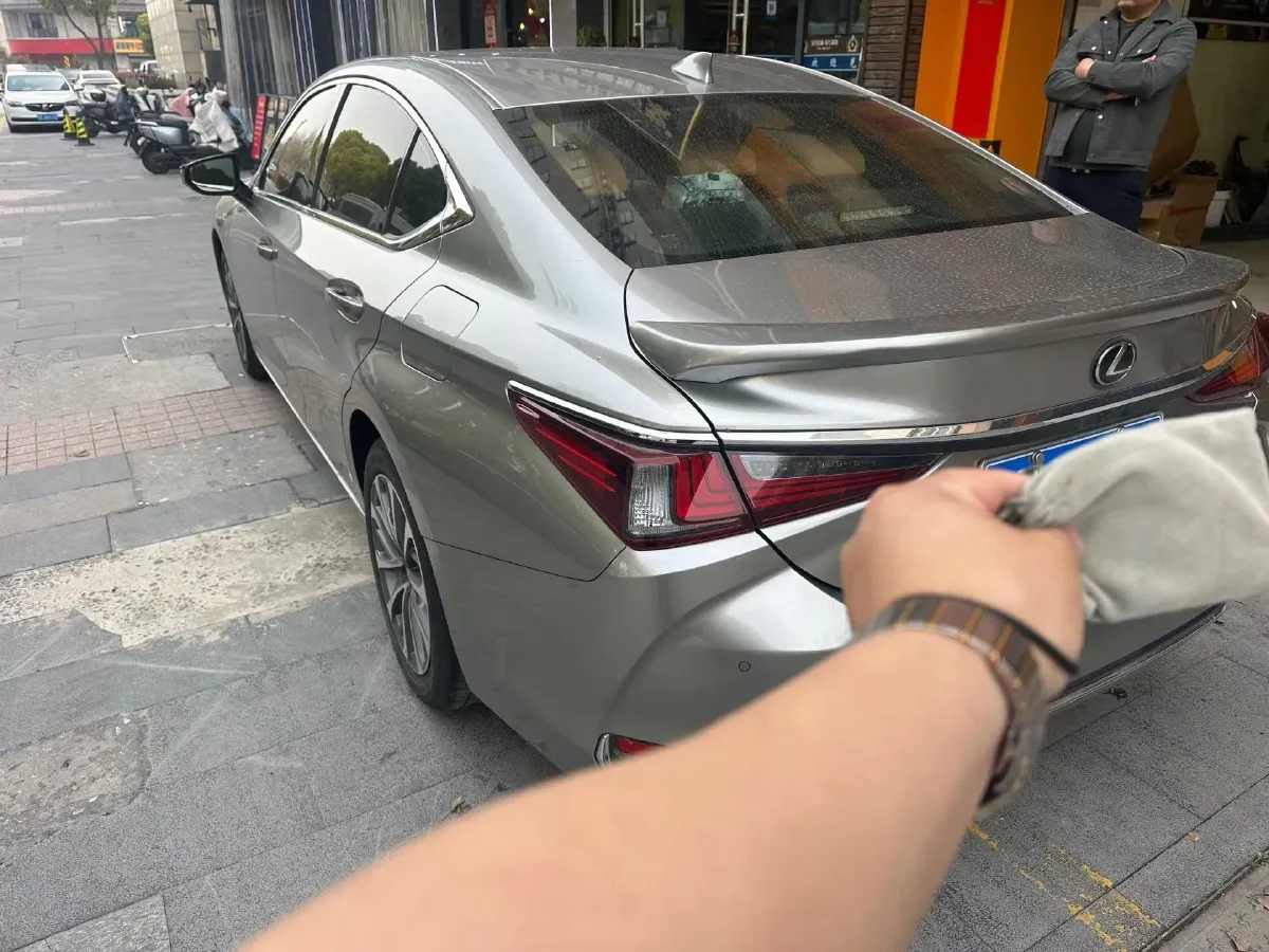 2021 Lexus ES 2.0L 173HP L4 CVT,autocango,china used car exporter,china ev exporter,chinese used car exporter,chinese used ev exporter