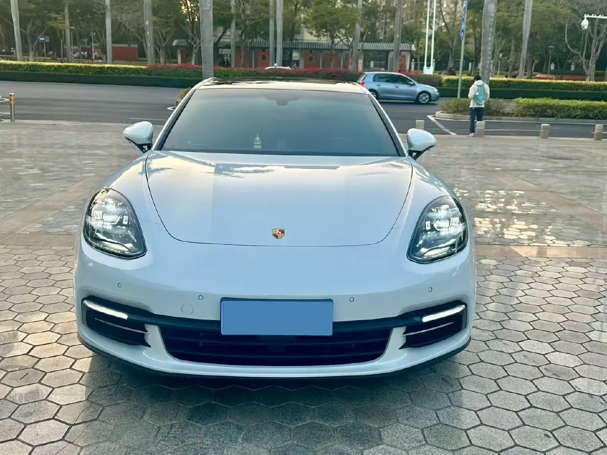 2019 Porsche Panamera 2.9T 330HP V6 8DCT,autocango,china used car exporter,china ev exporter,chinese used car exporter,chinese used ev exporter