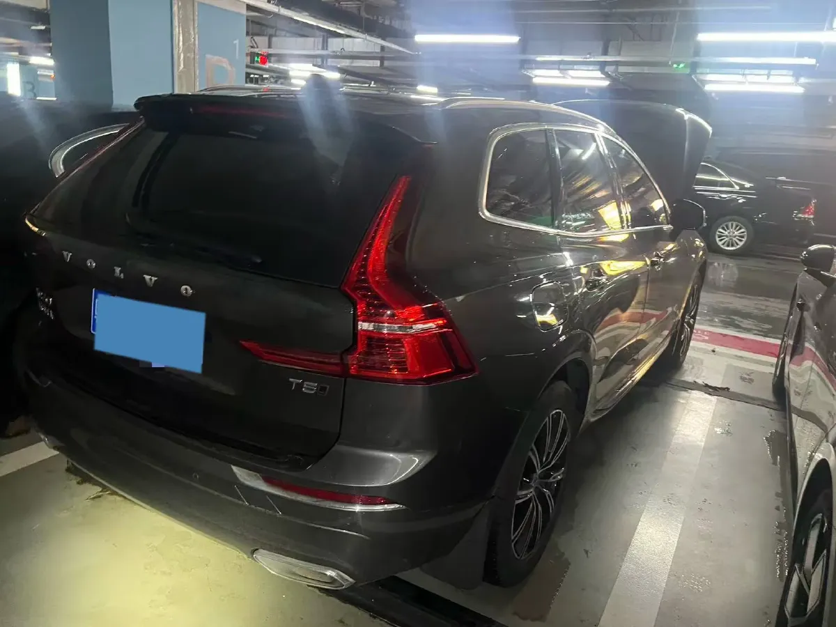 2021 Volvo XC60 2.0T 250HP L4 8AT,autocango,china used car exporter,china ev exporter,chinese used car exporter,chinese used ev exporter
